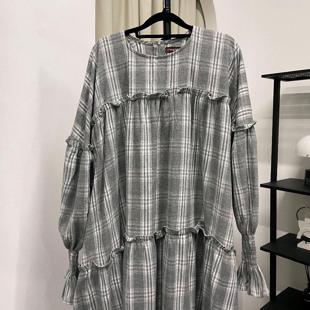 Santorini Ruffle Dress (CGlabel - Flannel)