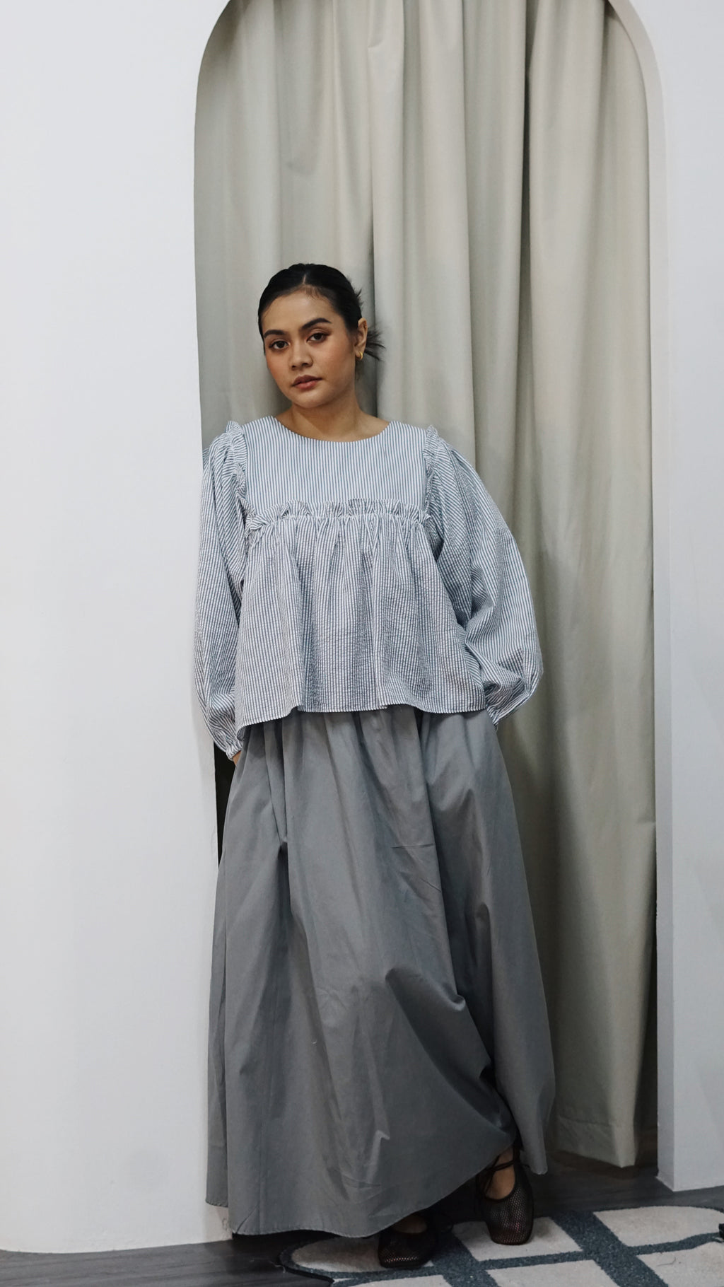 Serina Cropped Blouse (CGLABEL - Seersucker)