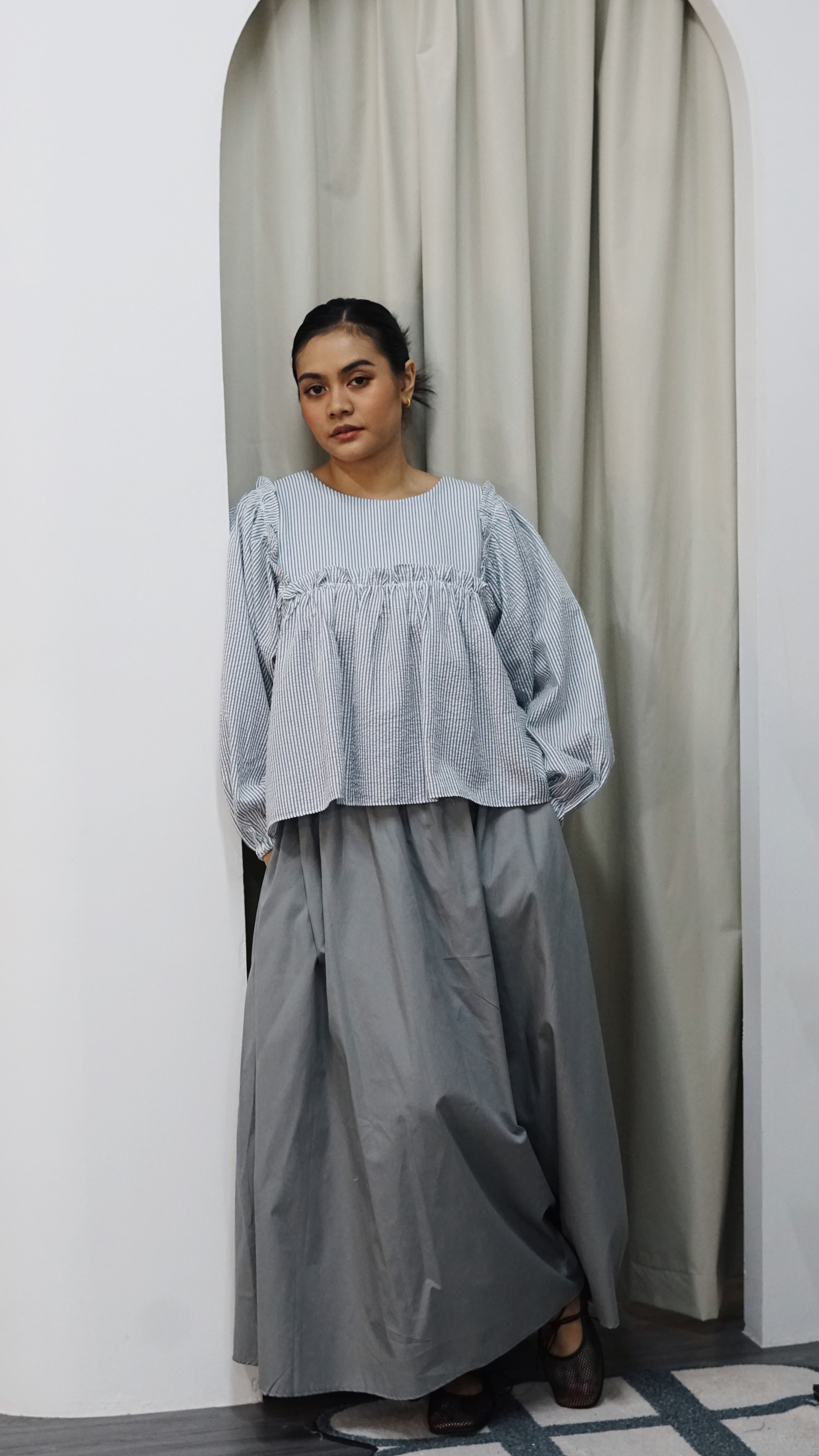 Serina Cropped Blouse (CGLABEL - Seersucker)