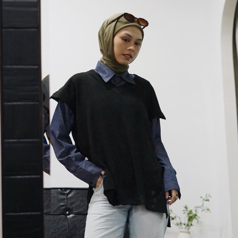 Mia Knitted Vest (CG Curated Series)