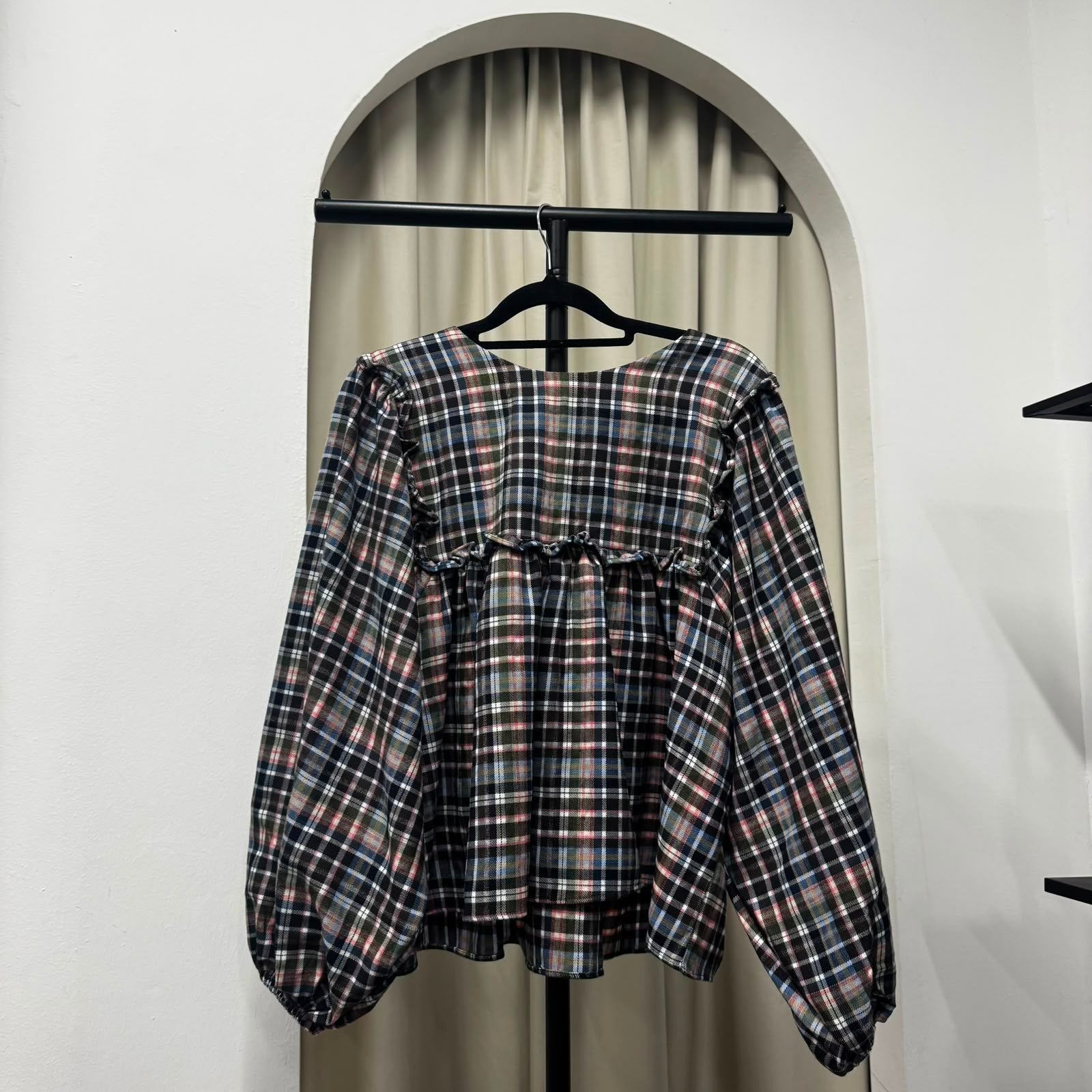 Serina Cropped Blouse (CGLABEL - Flannel)