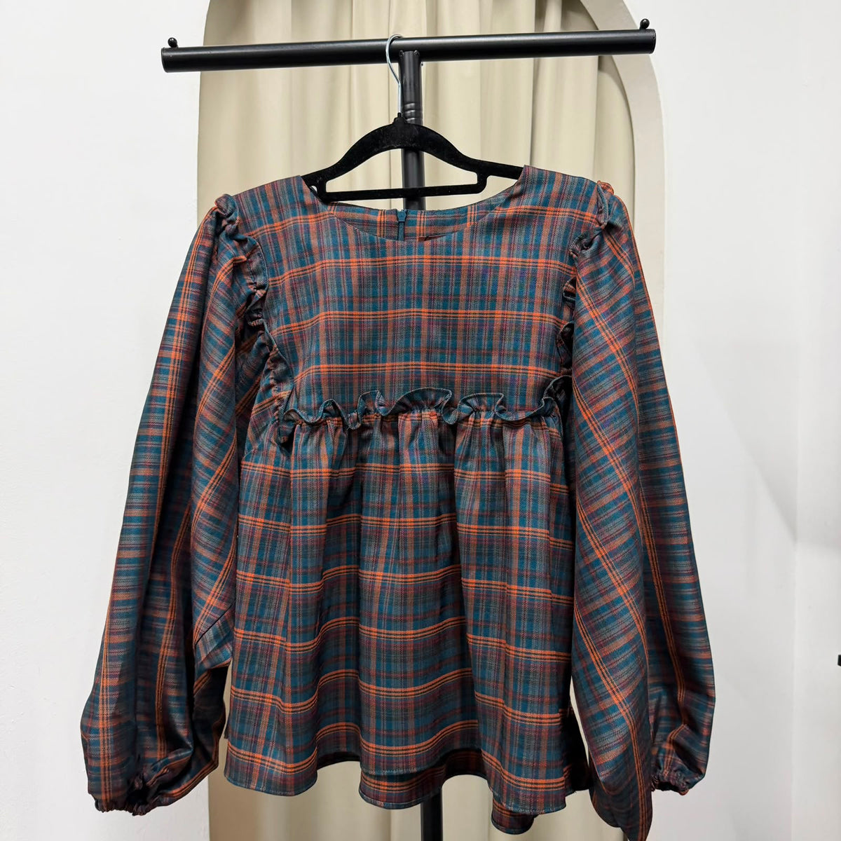 Serina Cropped Blouse (CGLABEL - Flannel)