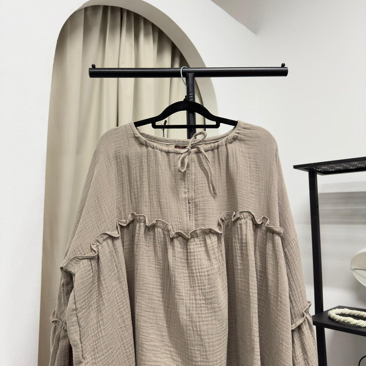Serina Cropped Blouse (CGLABEL - Cotton Foam)
