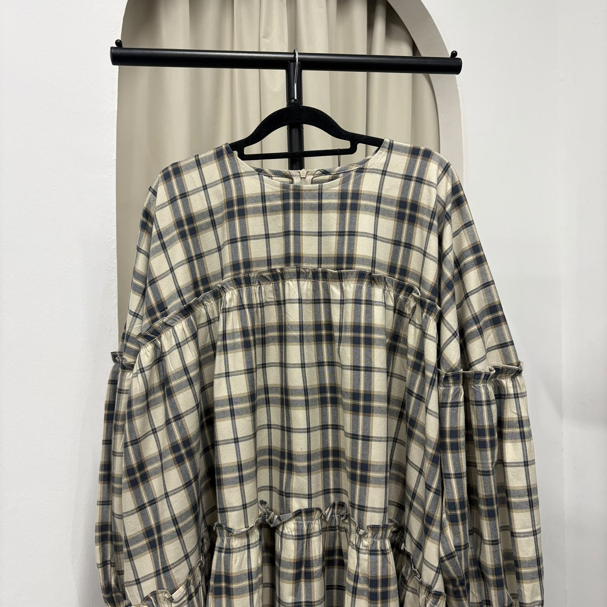 Santorini Ruffles Blouse (CGLABEL - Flannel)