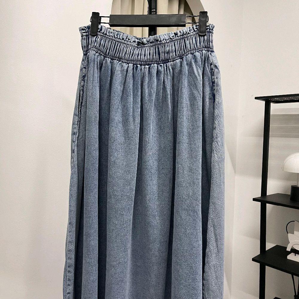 Poplin Denim skirt (CG Curated series)