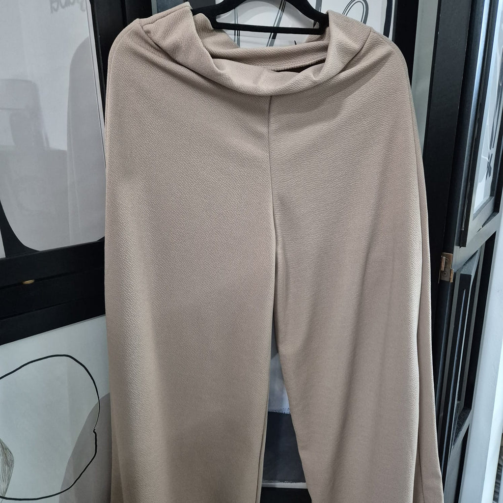 Wide Textured Pants [CG Curated Series]