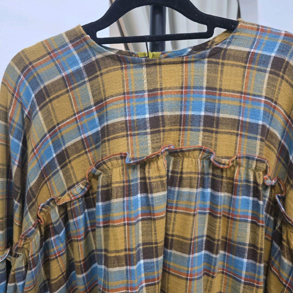 Santorini Ruffles Blouse (CGLABEL - Flannel)